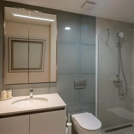 Waterfront Lux Daire